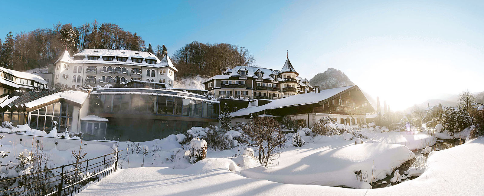 VERY SPECIAL HOTEL
 4 Stern Superior Hotel Ebner s Waldhof am See, Salzburg 
 Ein Haus für das Herz – und die Seele 