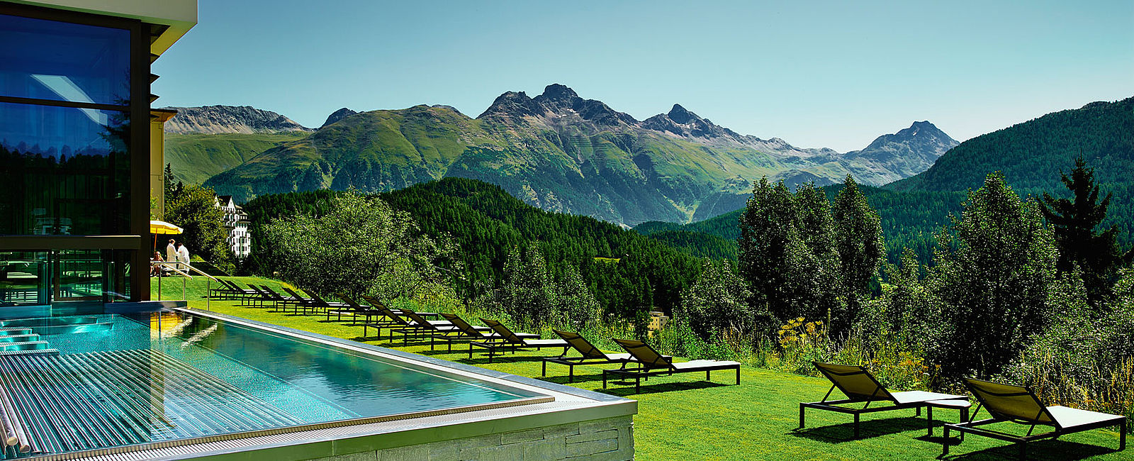HOTEL NEWS
 Kulm Hotel St. Moritz glänzt bei den Connoisseur Circle Hospitality Awards 
