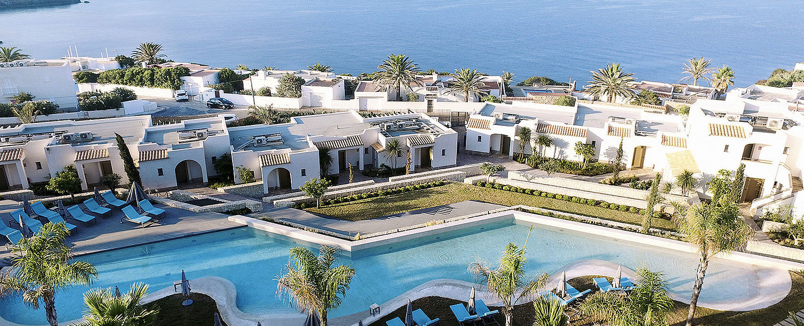 VERY SPECIAL HOTEL
 7Pines Ibiza 
 Entspanntes Luxus- und Lifestyle-Erlebnis 