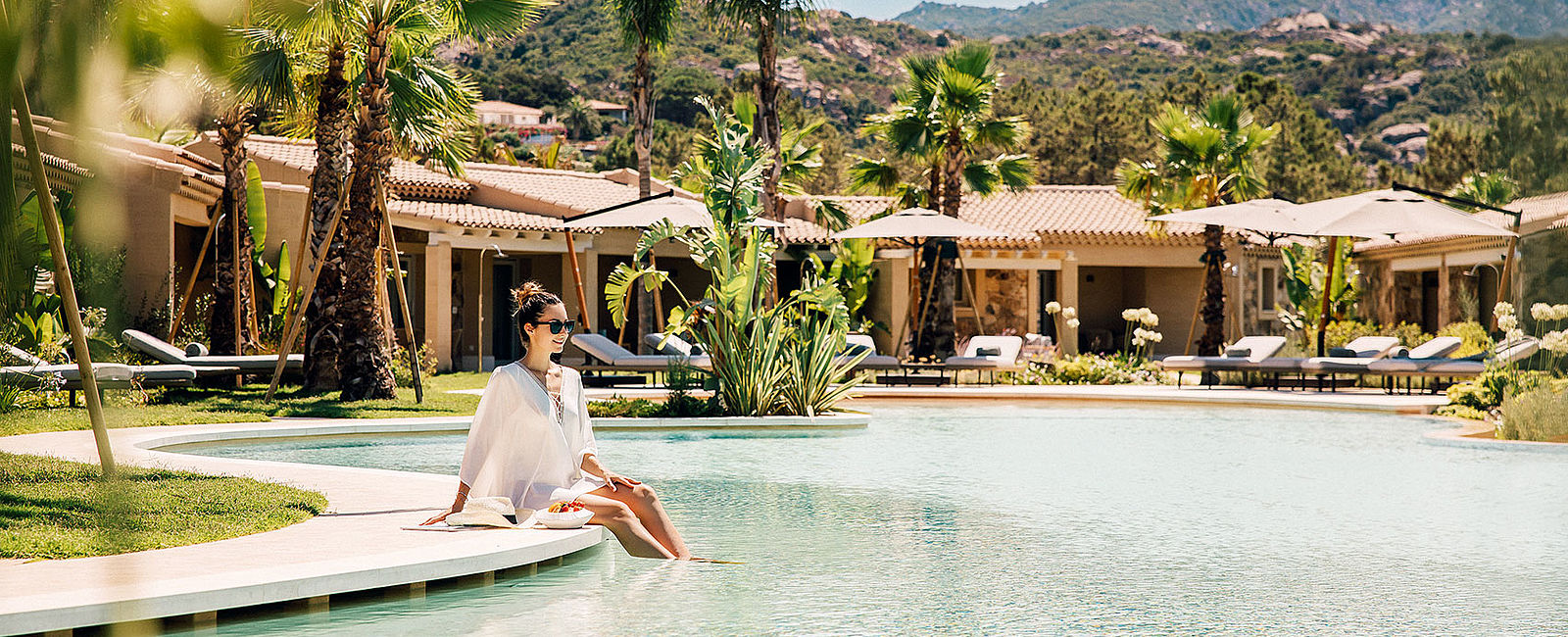 HOTELTEST
 7Pines Resort Sardinia – Destination by Hyatt 
 Lässiger Luxus mit Blick aufs Maddalena-Archipel 