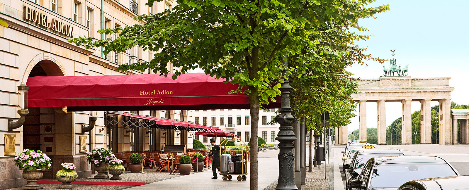 VERY SPECIAL HOTEL
 Hotel Adlon Kempinski 
 Prachtvoller Mythos 