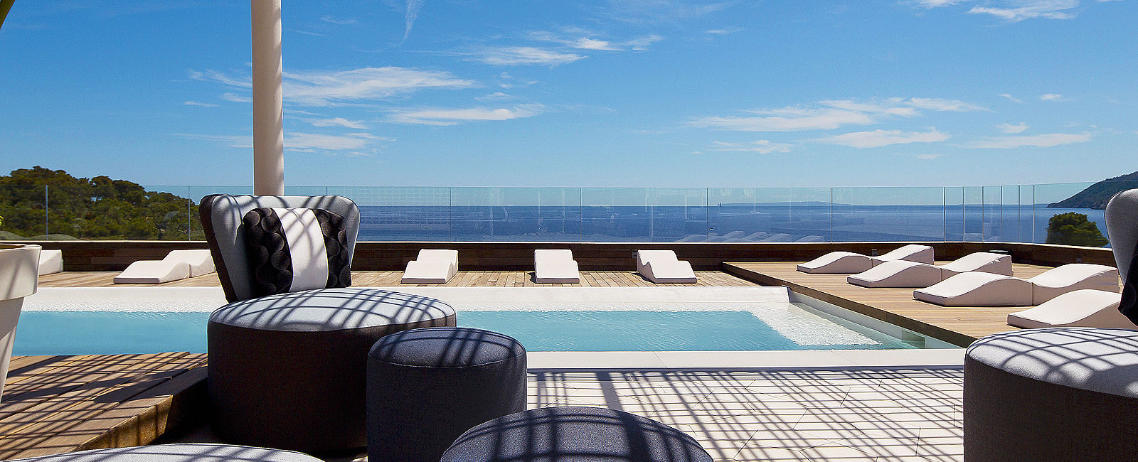 VERY SPECIAL HOTEL
 Aguas de Ibiza Lifestyle & Spa 
 Ein Ort der Inspiration 