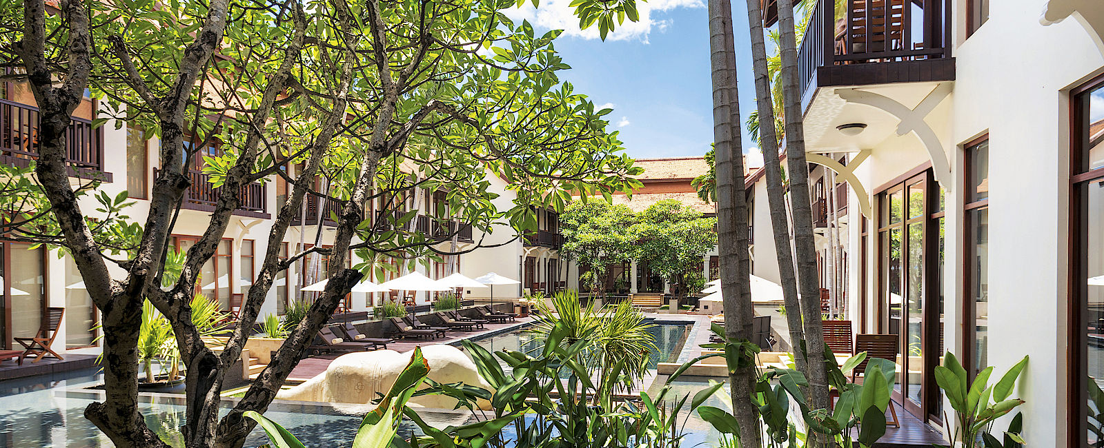 VERY SPECIAL HOTEL
 Anantara Angkor Resort 
 Authentisches Flair 