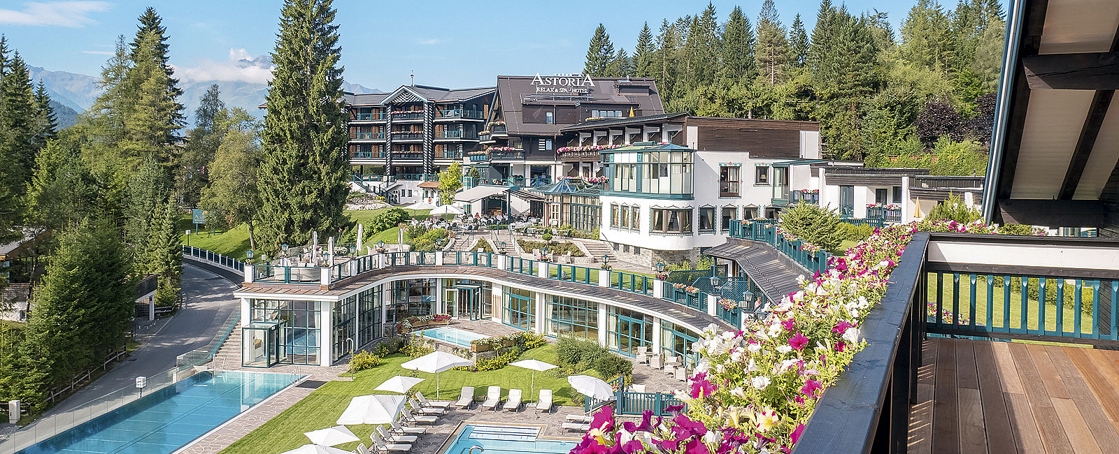 VERY SPECIAL HOTEL
 Alpin Resort Sacher Seefeld-Tirol 
 Tiroler Charme und Alpine Eleganz 