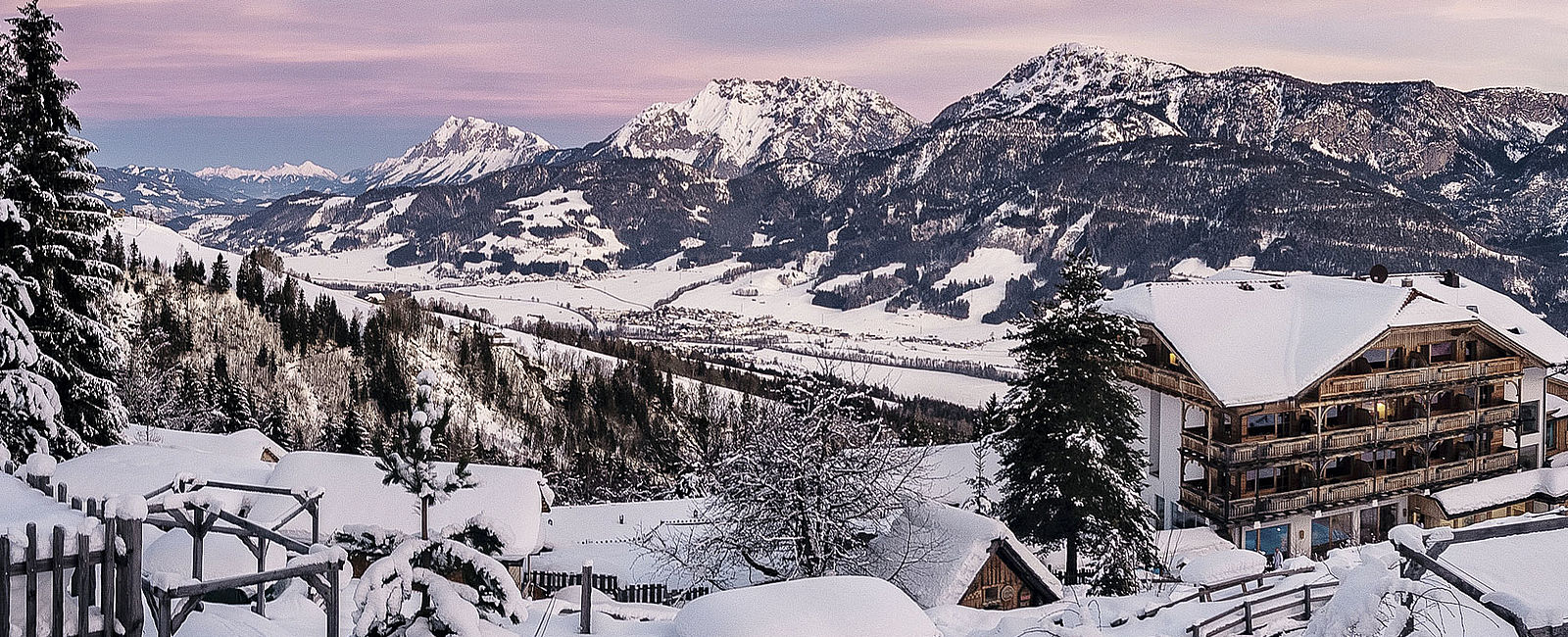 VERY SPECIAL HOTEL
 Natur - und Wellnesshotel Hoeflehner 4 Sterne Superior Steiermark 
 Das alpine Wellness Hotel 