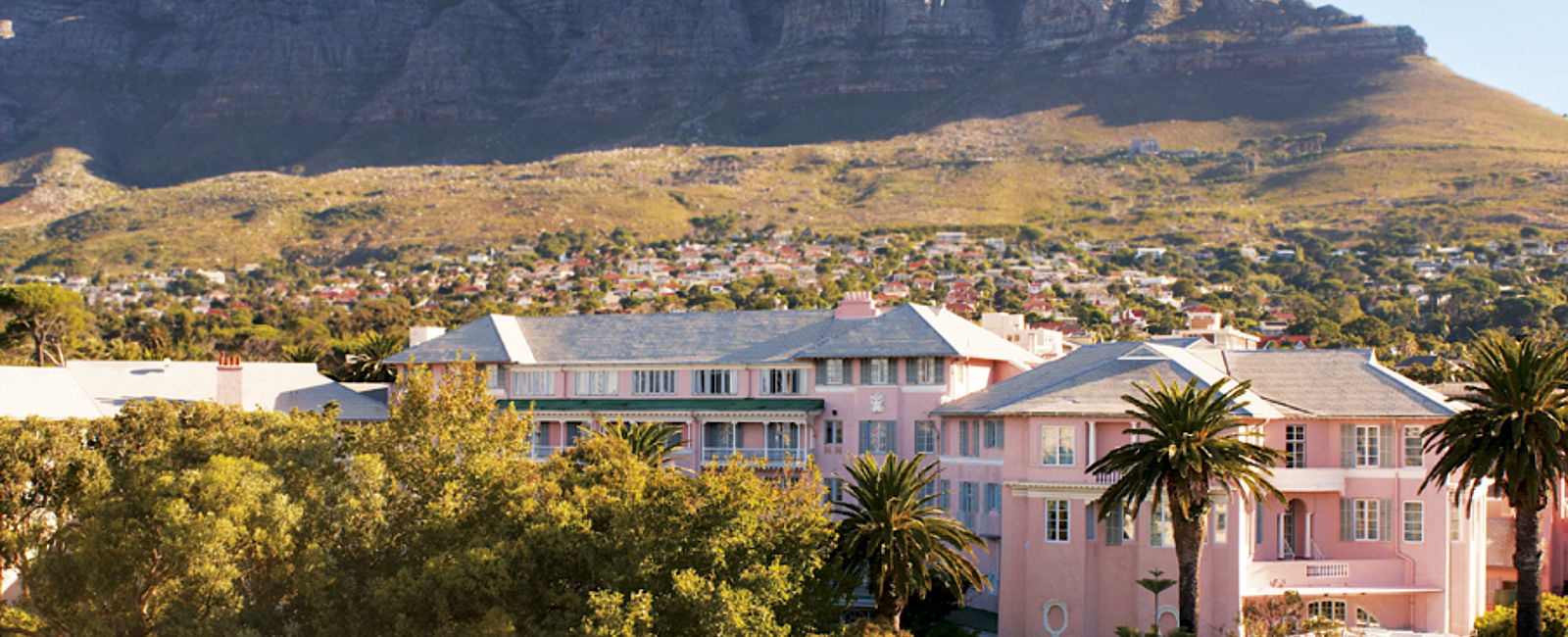 VERY SPECIAL HOTEL
 Belmond Mount Nelson Hotel 
 Südafrikas Grande Dame 