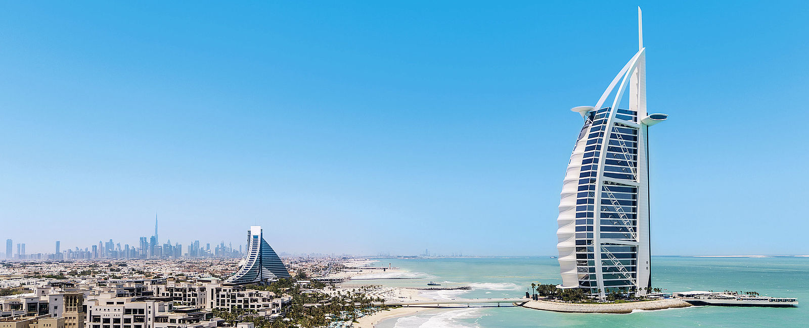 VERY SPECIAL HOTEL
 Burj al Arab Jumeirah 
 Luxus auf voller Linie 