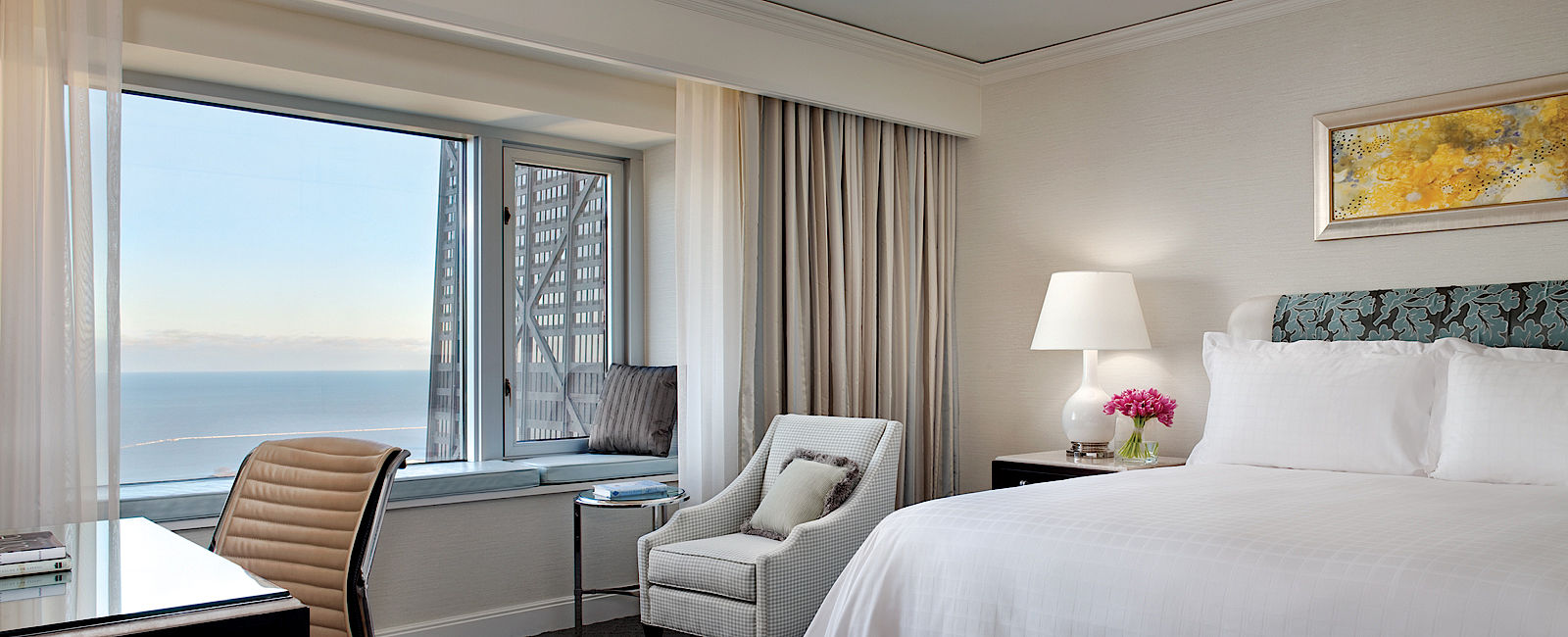 HOTEL TIPPS
 Four Seasons Hotel Chicago 
 Luxus Stadt-Hotel mit Bedtime Stories Butler 