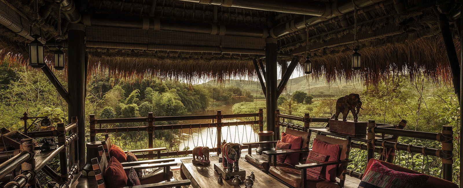 HOTEL ANGEBOTE
 Four Seasons Tented Camp Golden Triangle: 4 Nächte Abenteuer 
