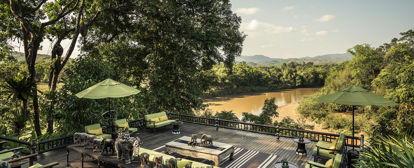 HOTEL ANGEBOTE
 Four Seasons Tented Camp Golden Triangle: 4 Nächte Abenteuer 
