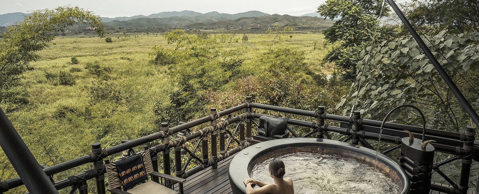 HOTEL ANGEBOTE
 Four Seasons Tented Camp Golden Triangle: 4 Nächte Abenteuer 
