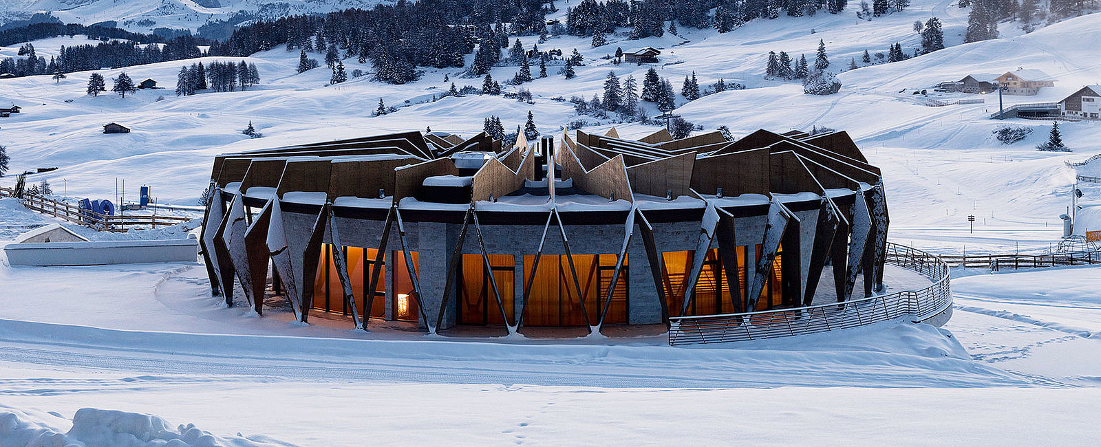 HOTEL ANGEBOTE
 COMO Alpina Dolomites: Familien - Package 
