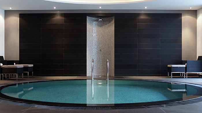 Indoor-Pool