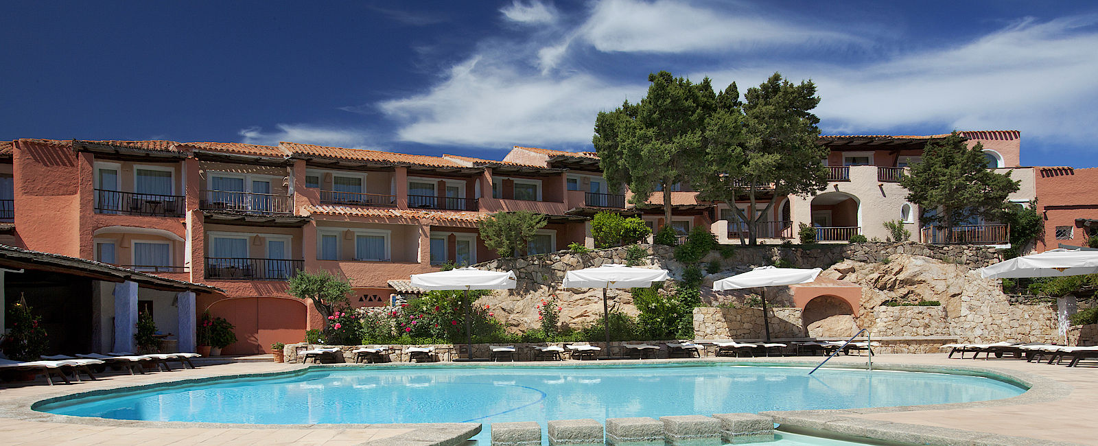 HOTELTEST
 Cervo Hotel, Costa Smeralda Resort 
 Luxushotel auf Sardininen - Fischerdorf vom Feinsten 