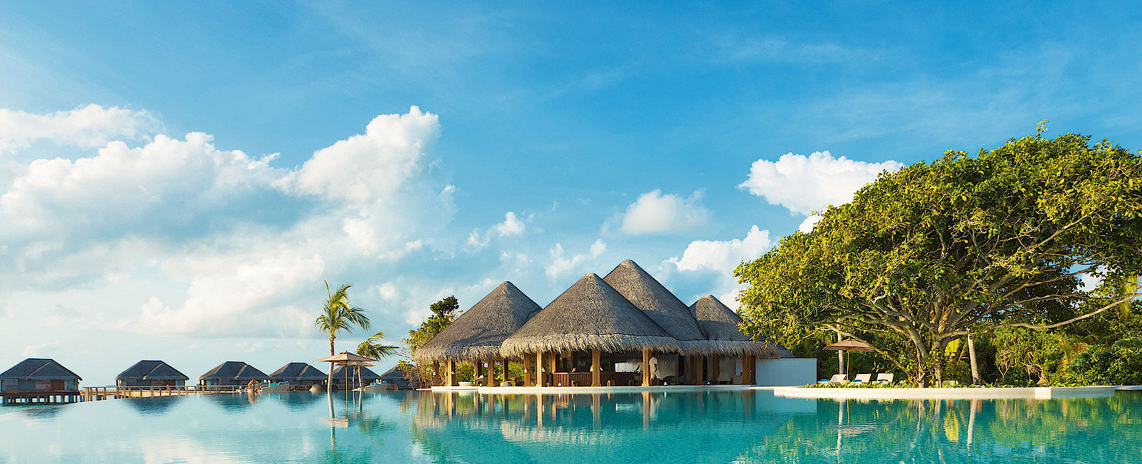 HOTELTEST
 Dusit Thani Maldives 
 Garten im Himmel 