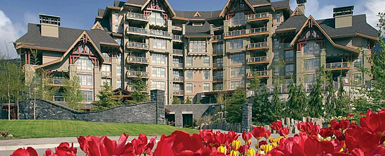HOTEL TIPPS
 Four Seasons Resort And Residences Whistler 
 Luxus Alpenhotel mit Wohlfühlcharakter 