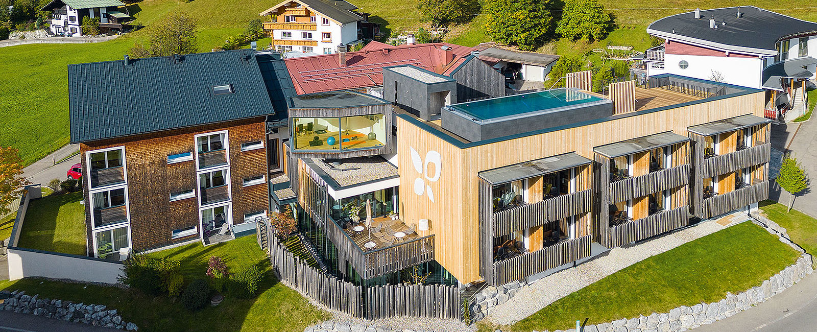 VERY SPECIAL HOTEL
 Genuss- & Aktivhotel Sonnenburg, Vorarlberg 
 Urlaub mit Sonne im Herzen 