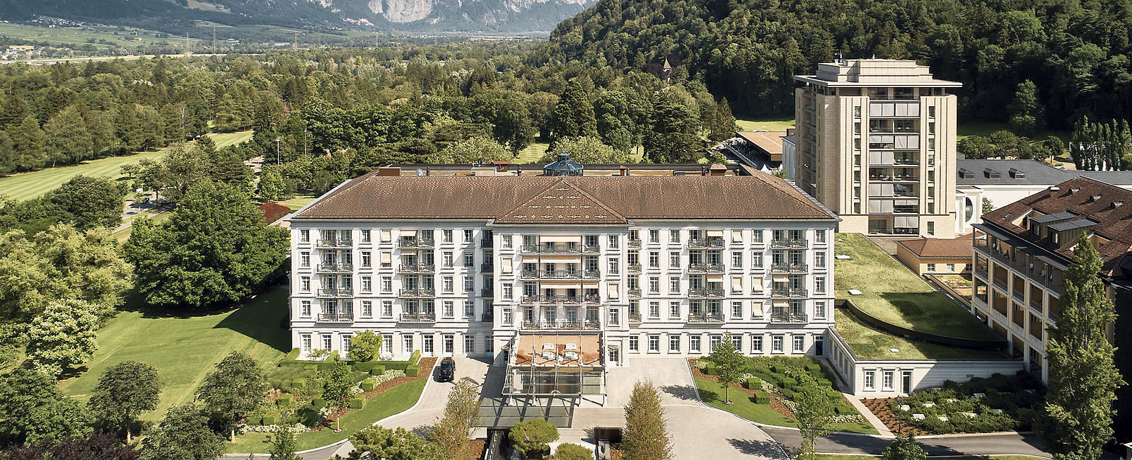 VERY SPECIAL HOTEL
 Grand Resort Bad Ragaz. St. Gallen 
 Für neue Kraft und Vitalität 