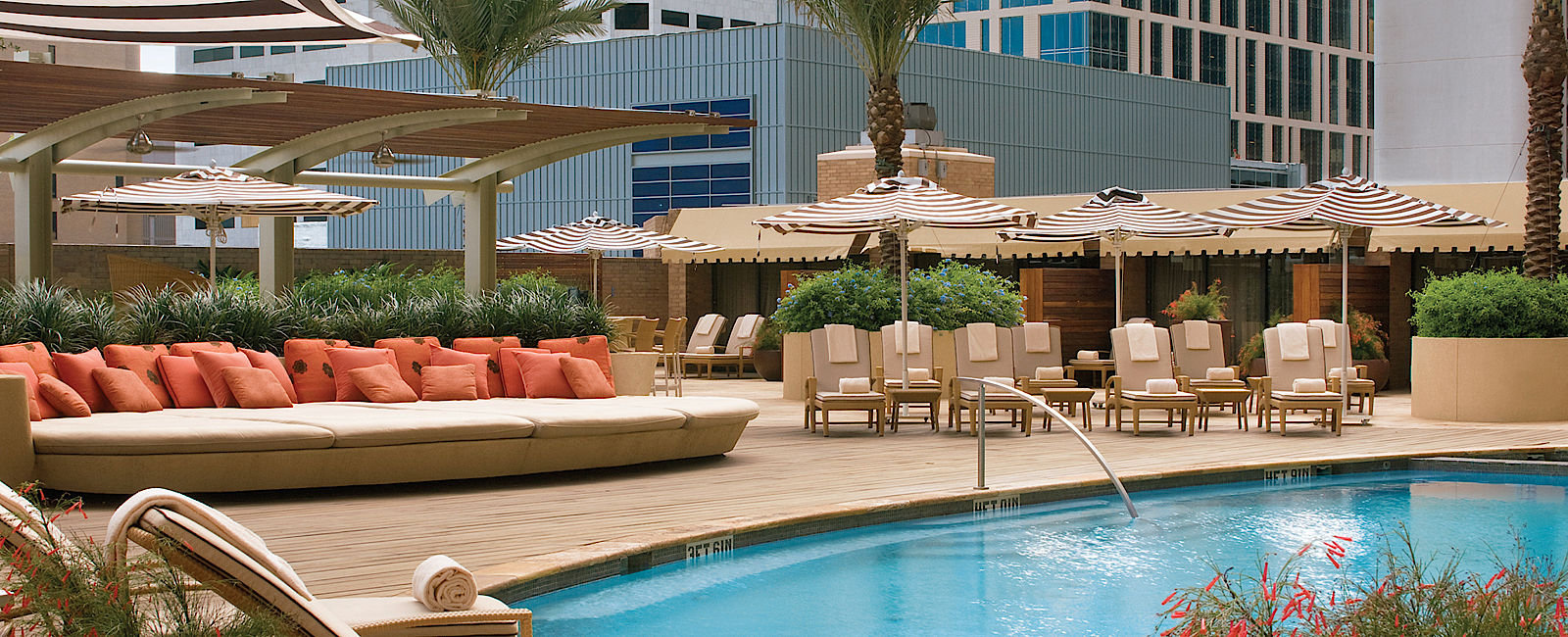 HOTEL TIPPS
 Four Seasons Hotel Houston 
 Elegantes Stadt-Hotel mit zeitgenössischem Design 