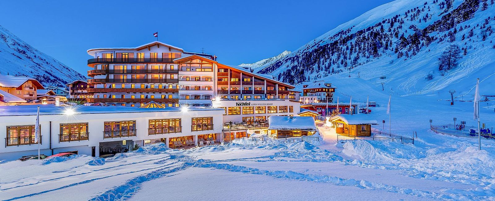 VERY SPECIAL HOTEL
 Alpen-Wellness Resort Hochfirst, Tirol 
 Skiurlaub auf höchstem Niveau 