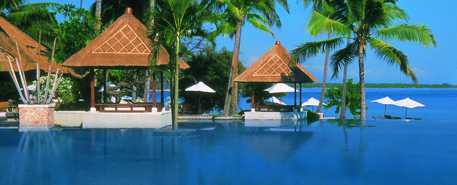 VERY SPECIAL HOTEL
 The Oberoi Lombok 
 Luxusträume am Meer 