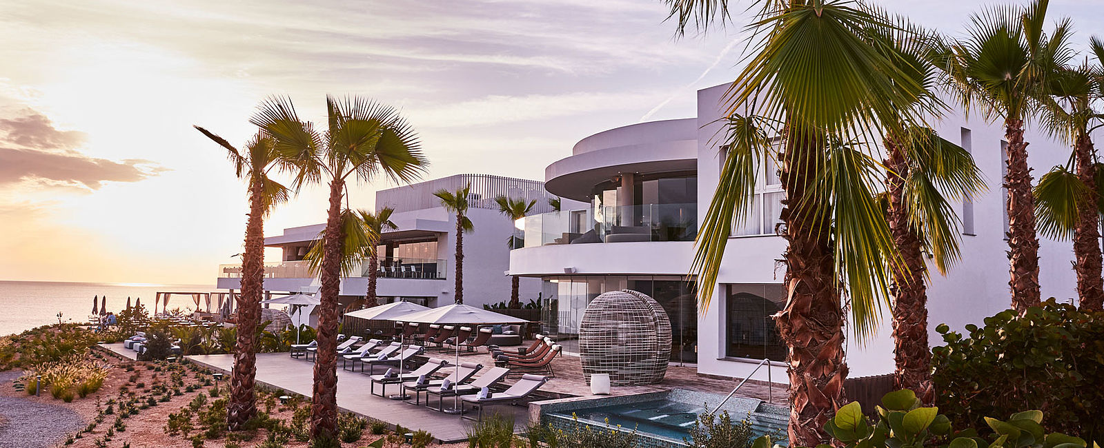 HOTELTEST
 7Pines Ibiza 
 der neue Sunset Hotspot auf der Insel 