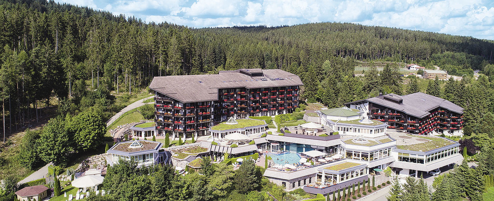 VERY SPECIAL HOTEL
 Hotel Vier Jahreszeiten, Baden-Wuerttemberg 
 Urlaubsglück für Groß und Klein 