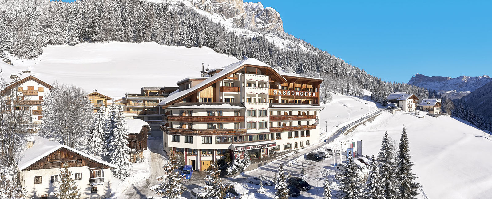 VERY SPECIAL HOTEL
 Hotel Sassongher 
 Genuss in den Dolomiten 