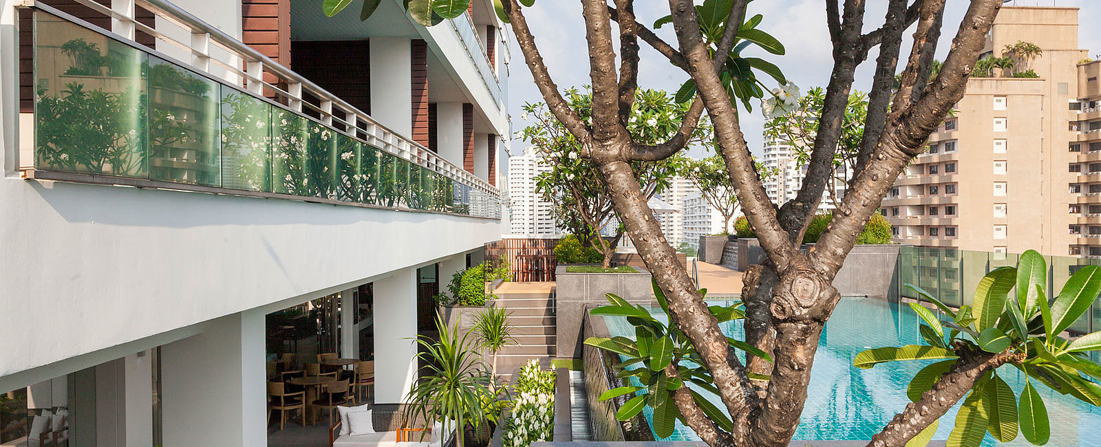 HOTELTEST
 akyra Thonglor Bangkok 
 Residential Feeling 