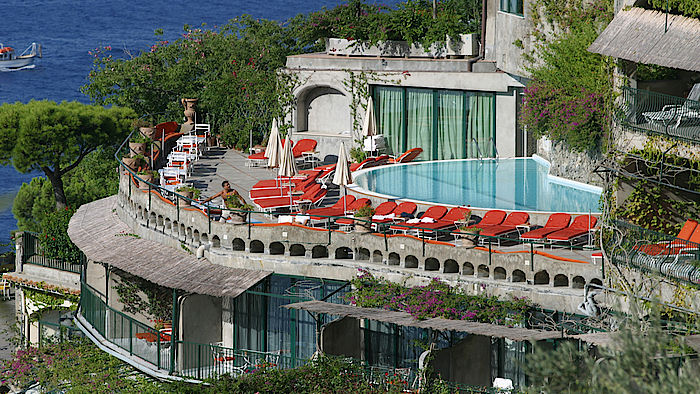 Terrasse mit Outdoorpool