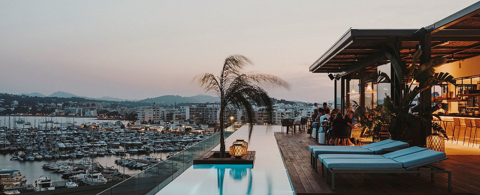 VERY SPECIAL HOTEL
 Aguas de Ibiza Grand Luxe Hotel, Ibiza 
 Der Spirit einer Insel 