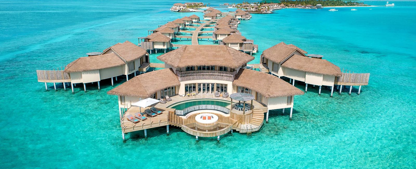 HOTEL ANGEBOTE
 Festtags-Angebote im InterContinental Maldives 
