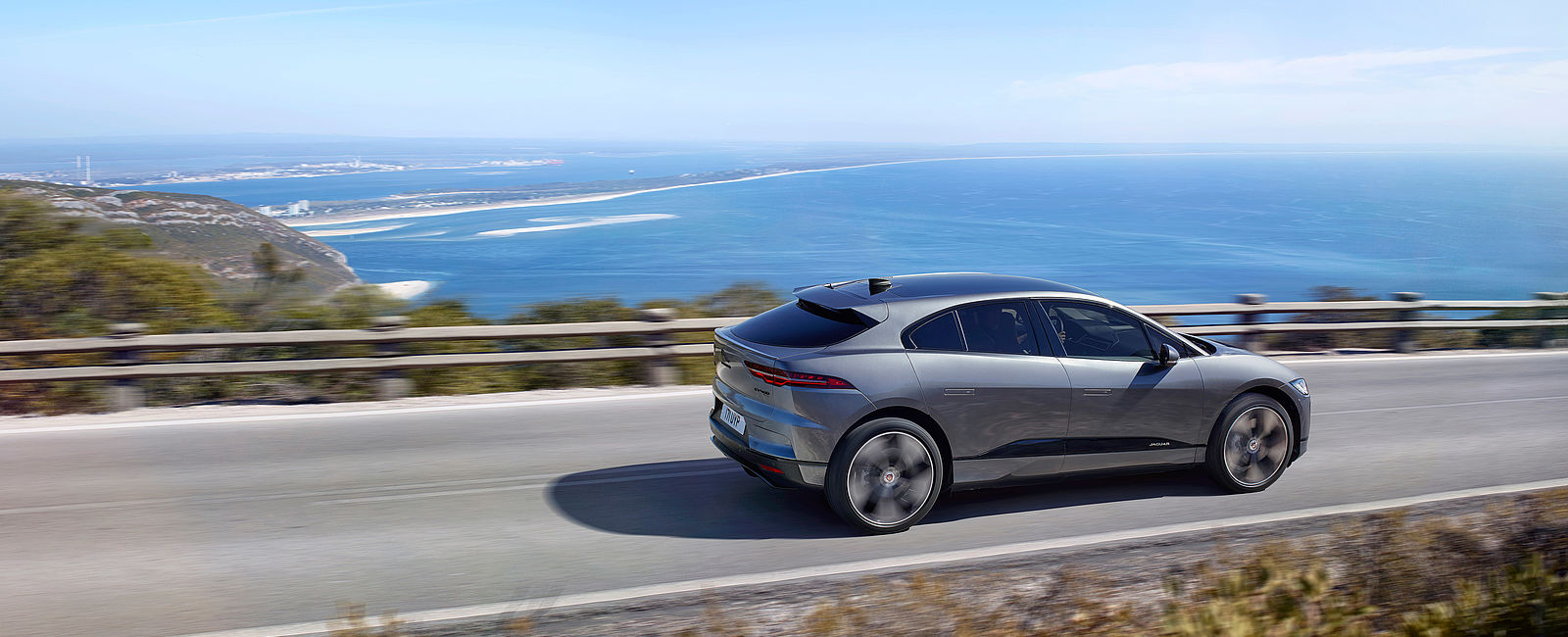 WEITERE NEWS
 2000 Kilometer langer Roadtrip mit dem vollelektrischen Jaguar I-PACE 
