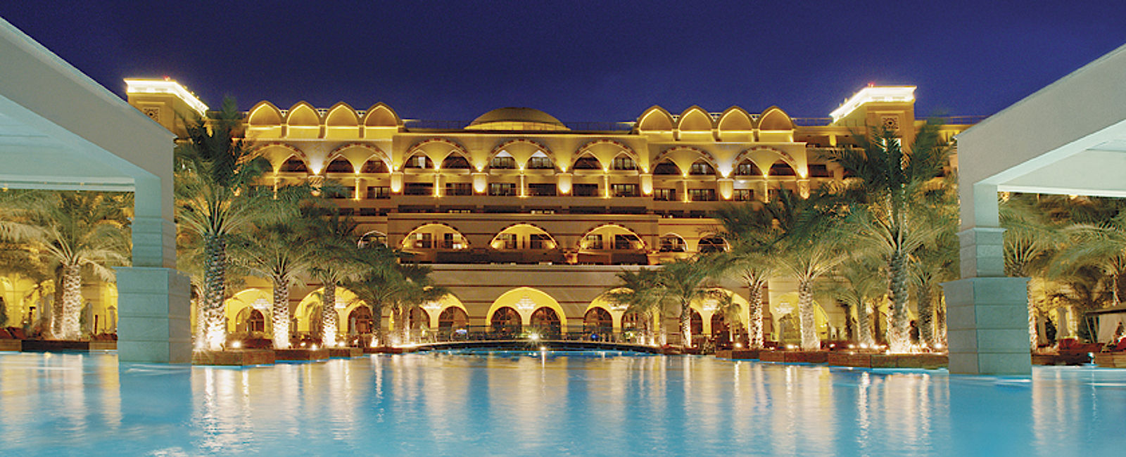 HOTELTEST
 Jumeirah Zabeel Saray 
 Ein Sultanspalast auf der Palme 