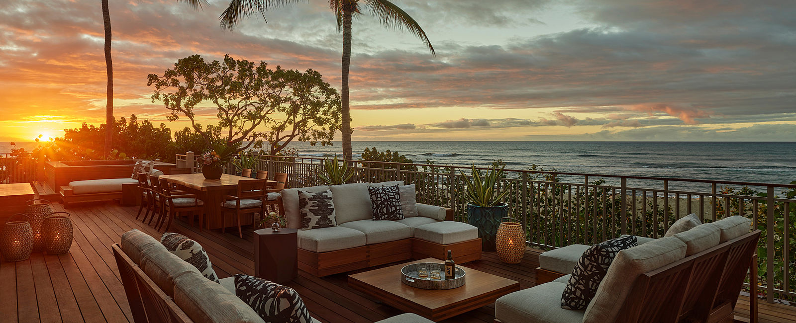 HOTEL ANGEBOTE
 Four Seasons Resort Hualalai: 200$ täglich geschenkt 
