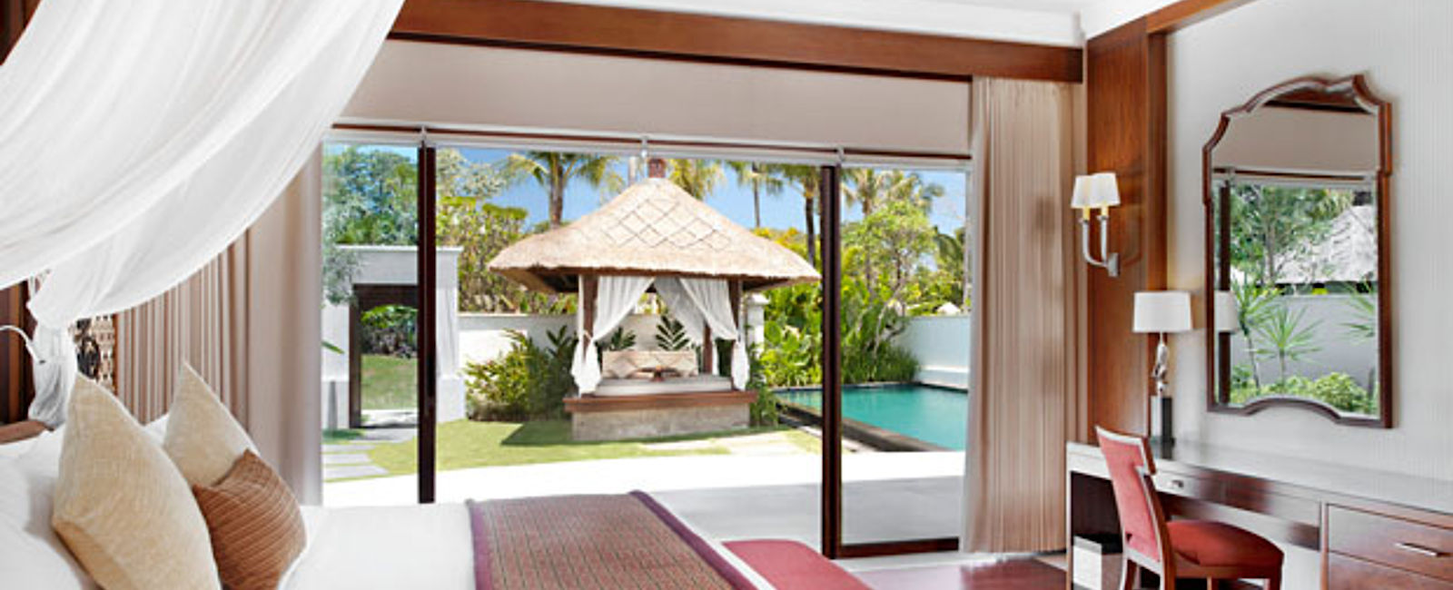 VERY SPECIAL HOTEL
 The Laguna, a Luxury Collection Resort & Spa 
 Traum von Lagunenlandschaft 