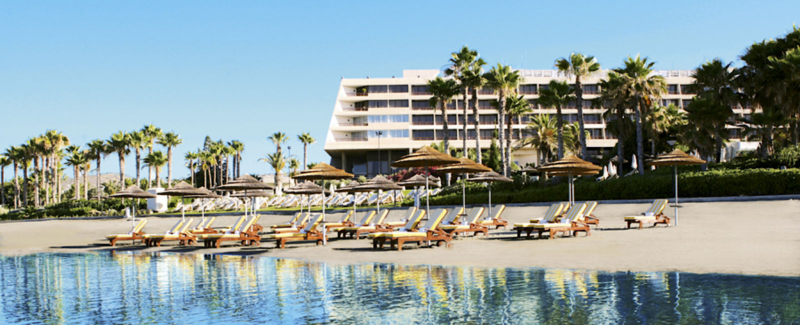 VERY SPECIAL HOTEL
 Le Méridien Limassol Spa & Resort 
 Eine Oase für die Familie 