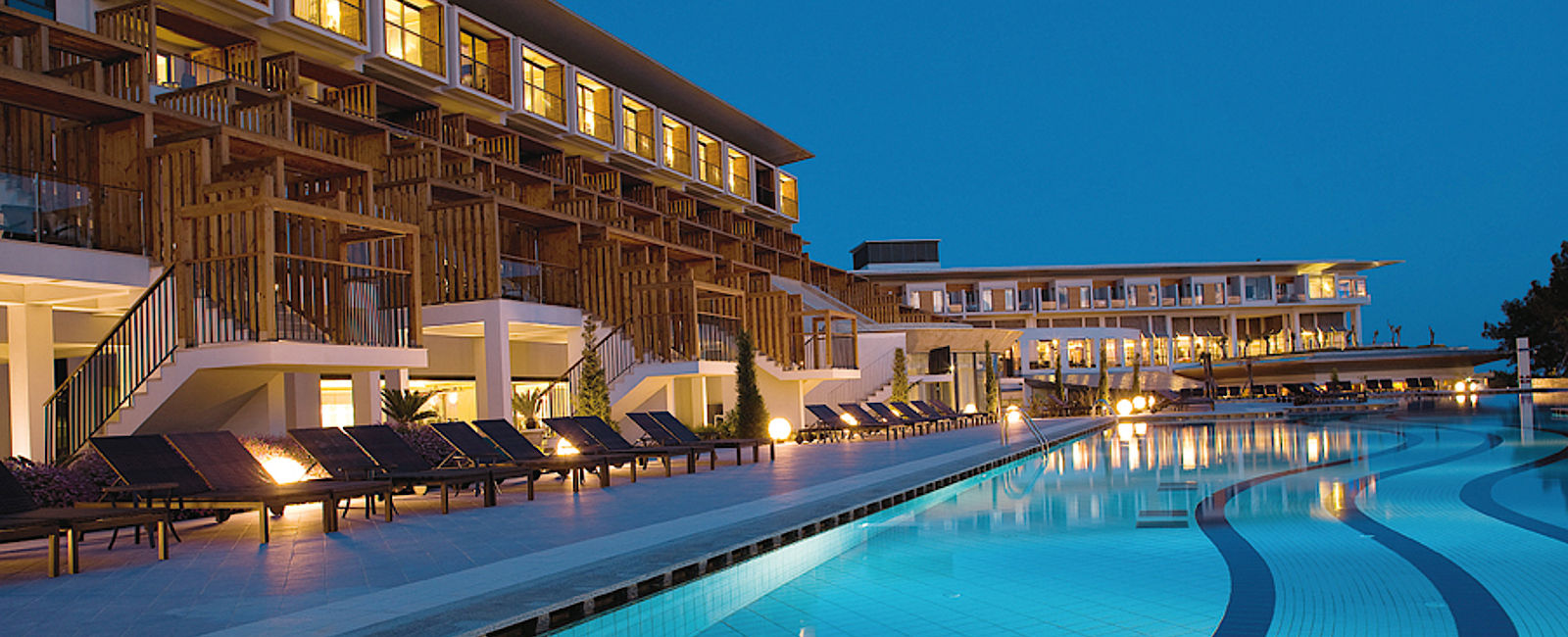 VERY SPECIAL HOTEL
 Puravida Resort Lykia World 
 Glück in Blau und Grün 