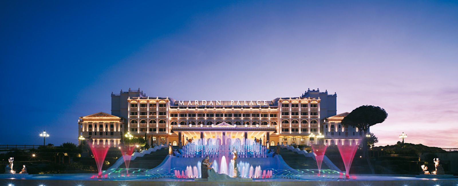VERY SPECIAL HOTEL
 Mardan Palace 
 Fantastischer Palast 