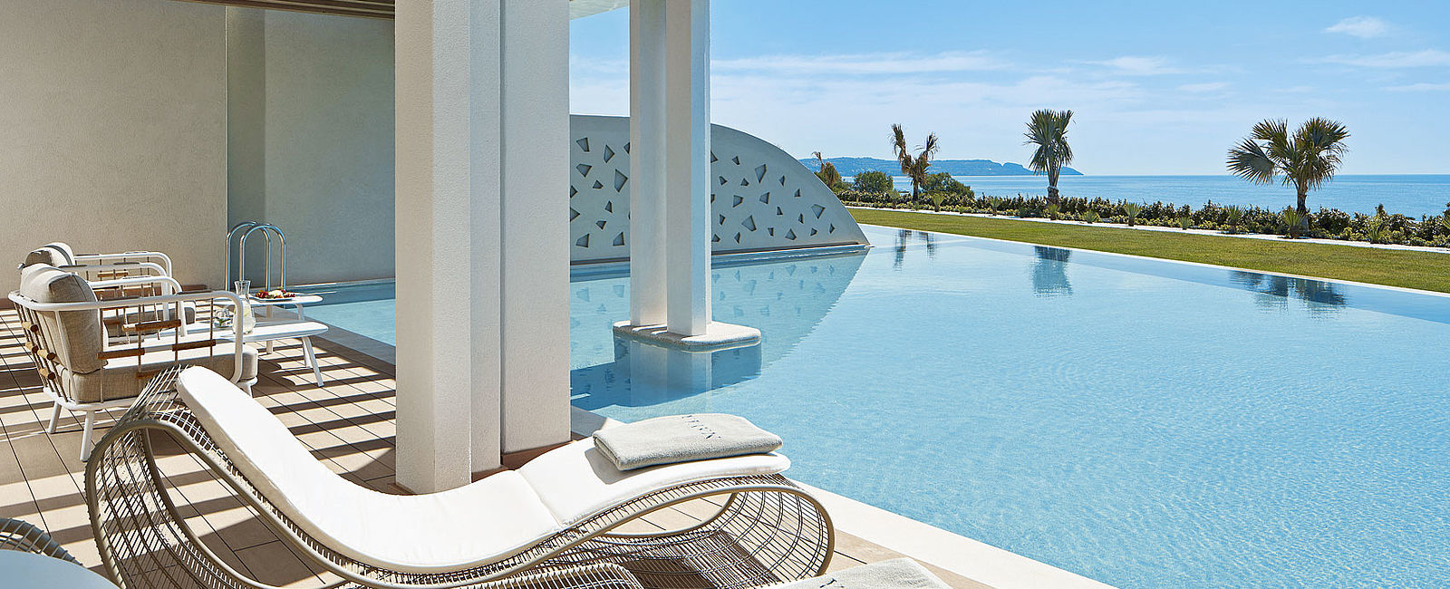 VERY SPECIAL HOTEL
 Mayia Exclusive Resort & Spa, Rhodos 
 Edles Inselrefugium 