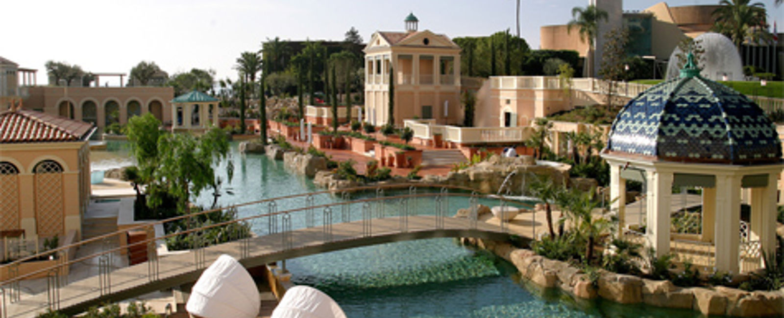HOTELTEST
 Monte Carlo Bay Hotel & Resort 
 Glamour, Stars & Casino 