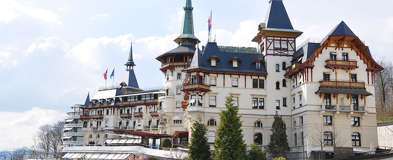 HOTEL-NEWS
 Ausgewählte News</br> aus der Schweizer Luxushotellerie 

