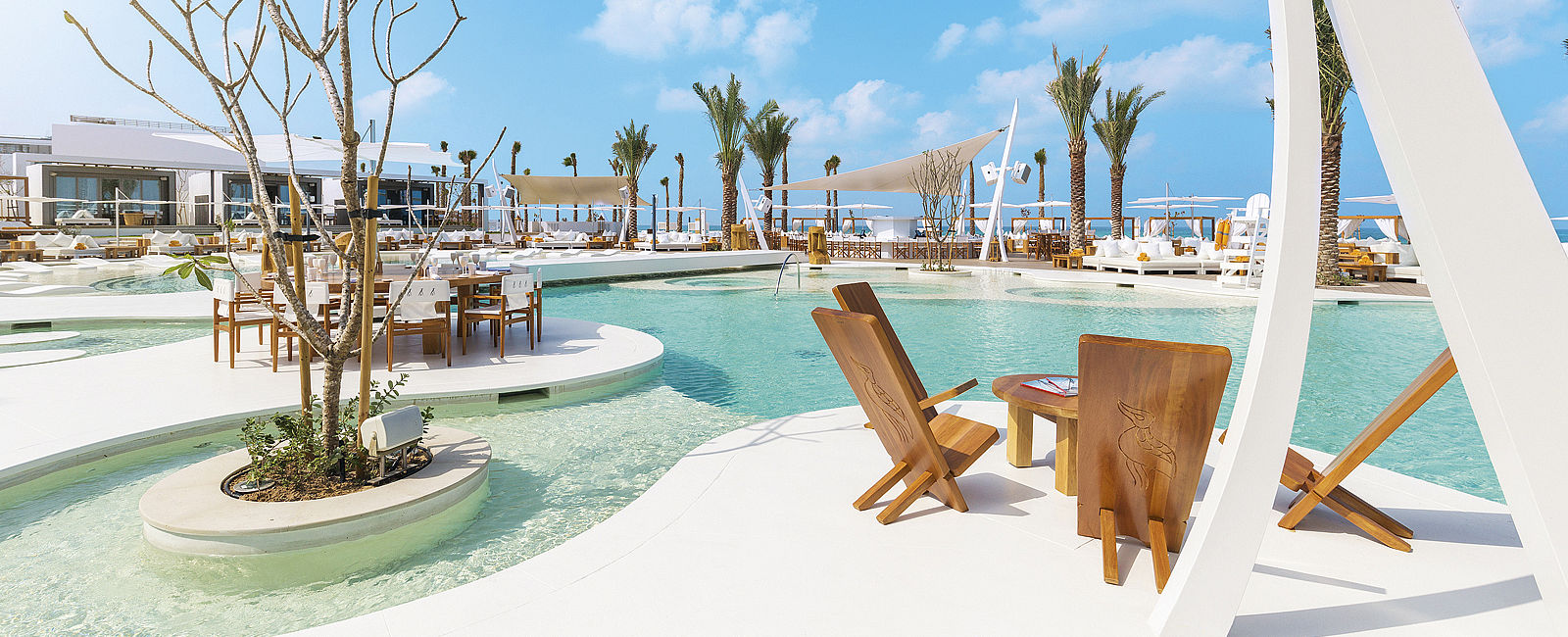 VERY SPECIAL HOTEL
 Nikki Beach Hotels & Resorts Duba 
 Ibiza Flair in Dubai 