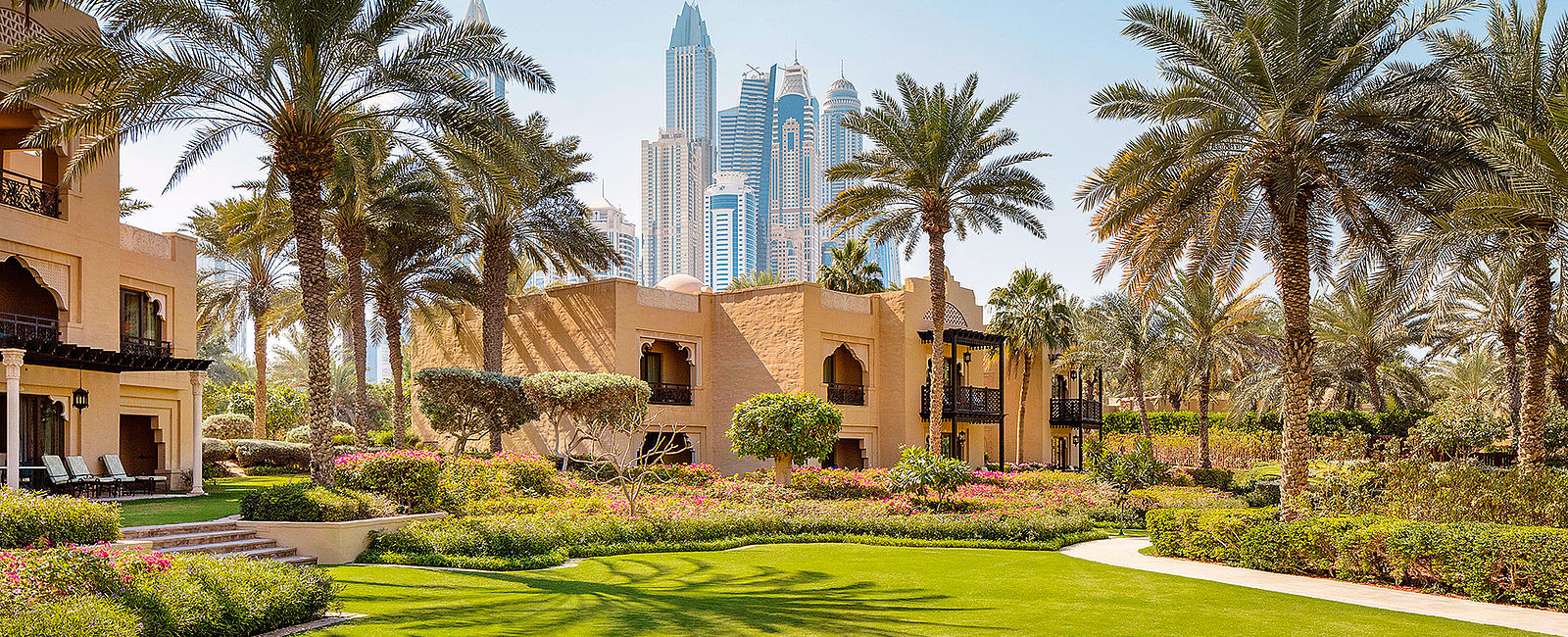 VERY SPECIAL HOTEL
 One&Only Royal Mirage, Bab Al Shams Desert Resort 
 Royaler Luxus & Wüstenlegende 
