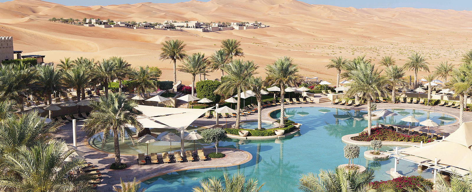 VERY SPECIAL HOTEL
 Qasr Al Sarab Desert Resort by Anantara 
 Die exklusive Oase 