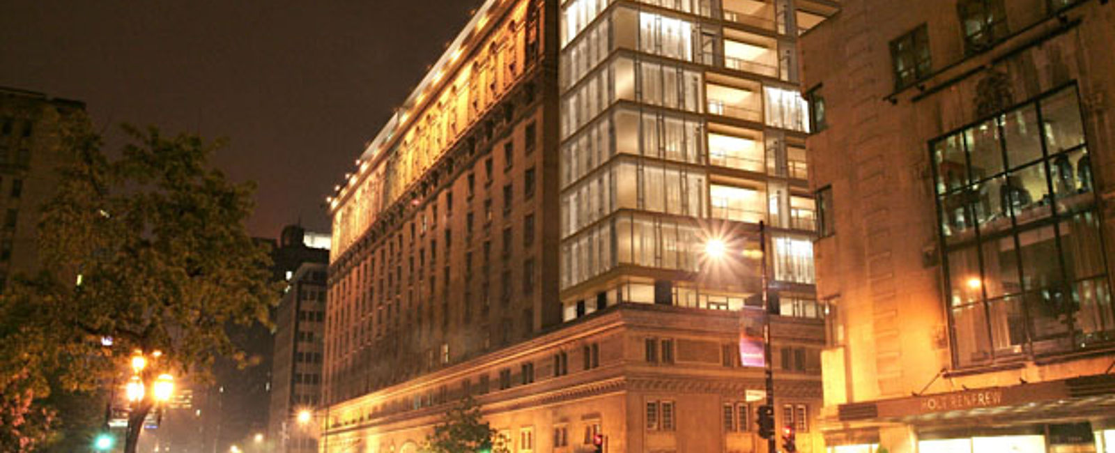 VERY SPECIAL HOTEL
 The Ritz-Carlton Montréal 
 La Grande Dame 
