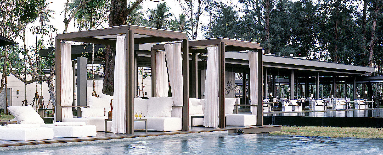VERY SPECIAL HOTEL
 Sala Phuket Resort & Spa 
 Ein Ort zum Träumen 
