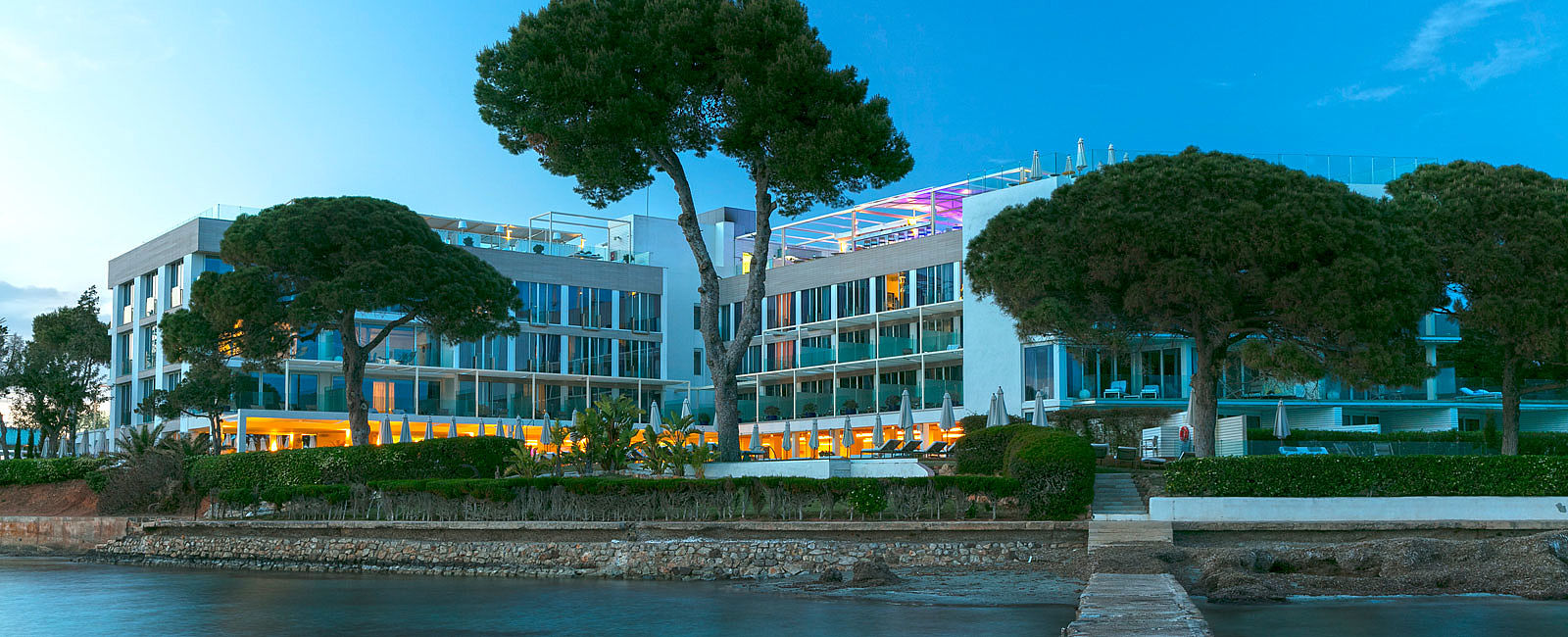 HOTEL NEWS
 ME Ibiza: Das Leben auf Ibiza genießen 
