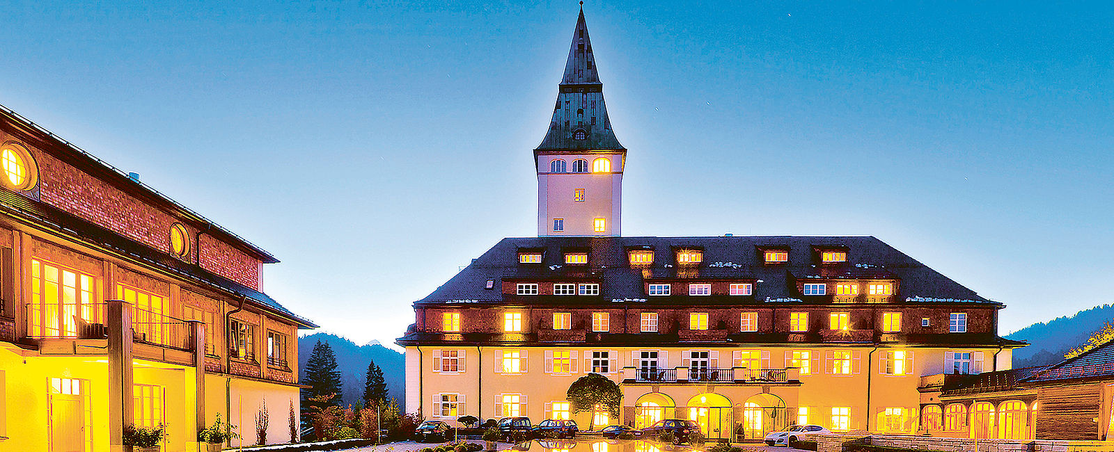 VERY SPECIAL HOTEL
 Schloss Elmau, Deutschland 
 Einzigartiger Winterurlaub 