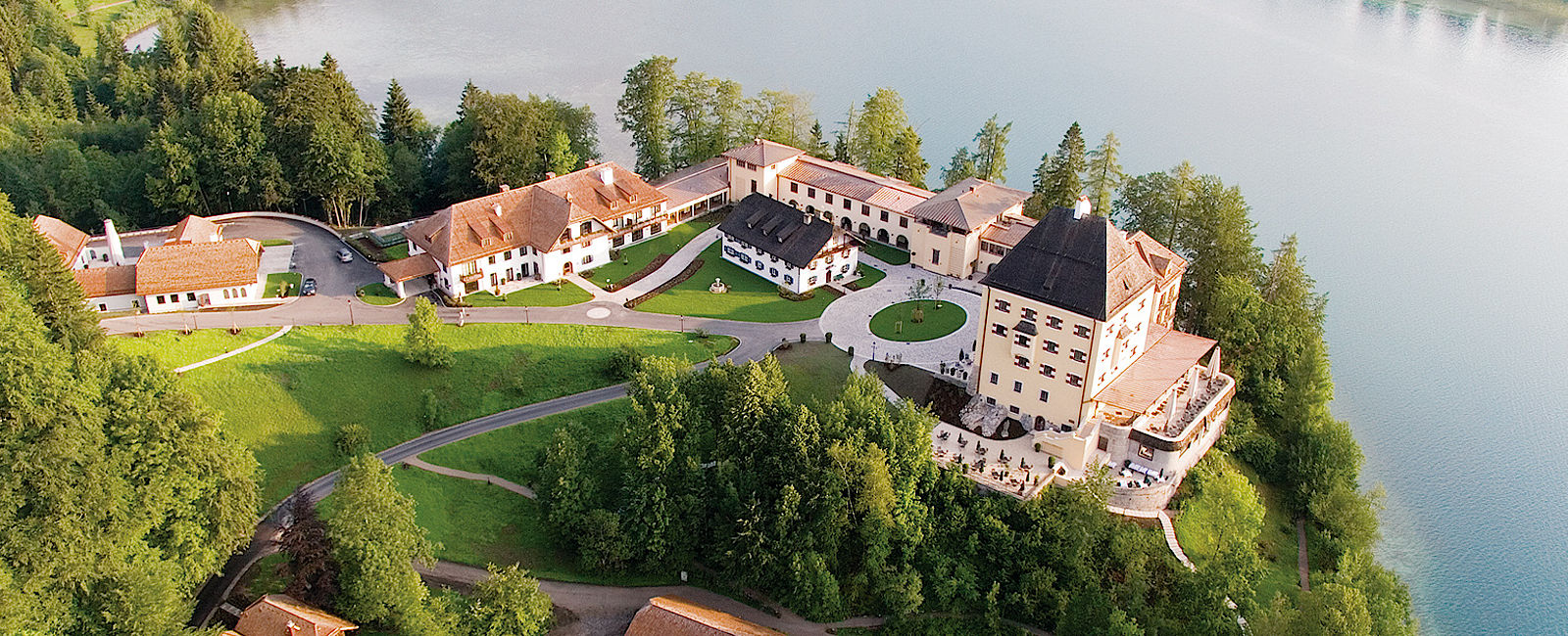 HOTELTEST
 Schloss Fuschl Resort & Spa 
 Epochale Zeitreise 